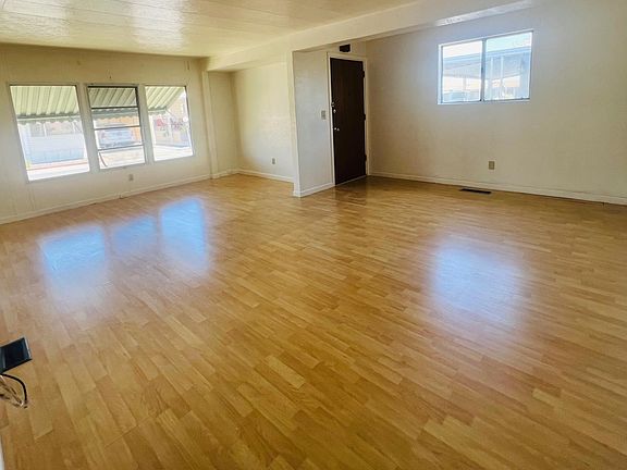 3rd image of 2505 Jackson Ave Unit 132