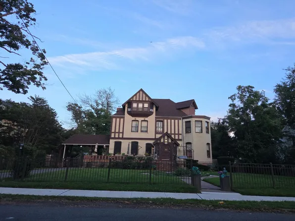 669 W 7th St, Plainfield, NJ 07060