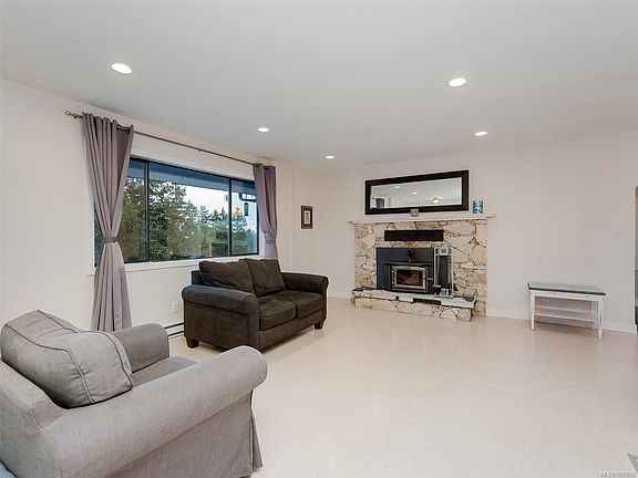 2nd image of 905 Gade Rd