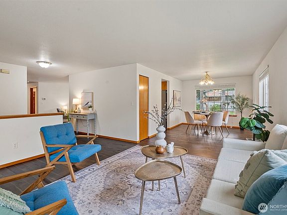3rd image of 4871 Sherlyn Avenue SE