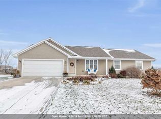 2172 Mahogany Trl, De Pere, WI 54115