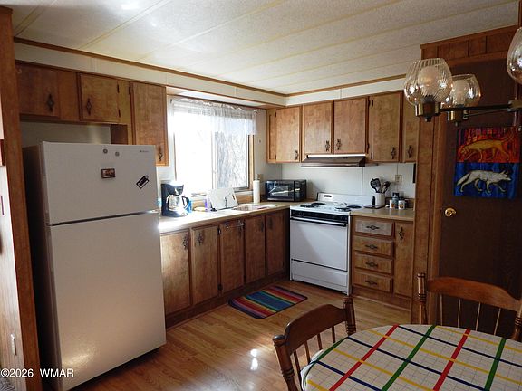 5th image of 3489 Rainbow Lake Dr #2