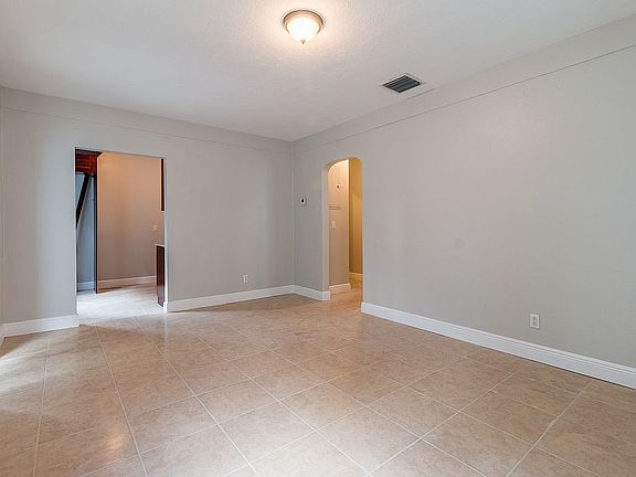 4th image of 361 NE 57th St