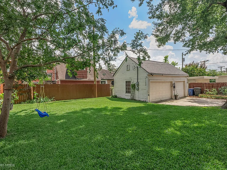 539 Atkins Ave — Photo 40
