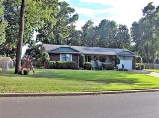 312 Hickory Dr, Tahlequah, OK 74464