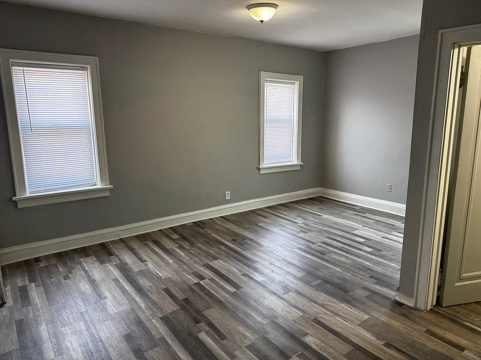 Studio, 500 sqft, $695 — Photo 4