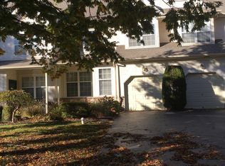 151 Green Valley Cir, Dresher, PA 19025