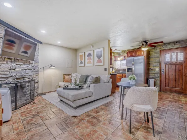 2190 S Holly Street #224, Denver, CO 80222