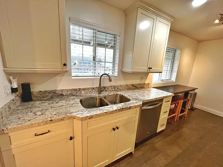 8256 E Monte Vista Rd — Photo 12