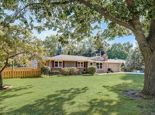 4505 Apple Tree Cir, Racine, WI 53405