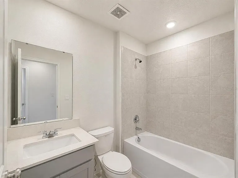 360 Loch Ct — Photo 15