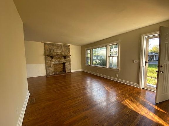2nd image of 410 N Petway St