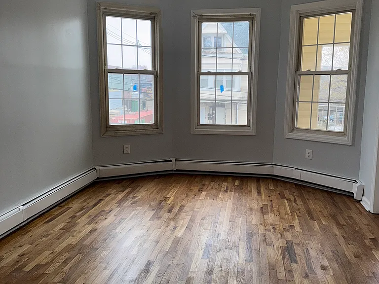 590 Hawthorne Ave #1 — Photo 10