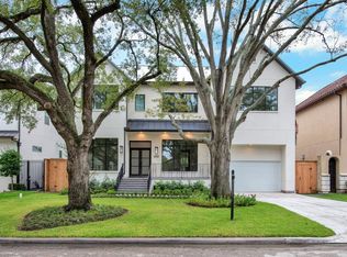 4923 Holly St, Bellaire, TX 77401