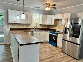 1852 Hopkins Dr, Tallahassee, FL 32303