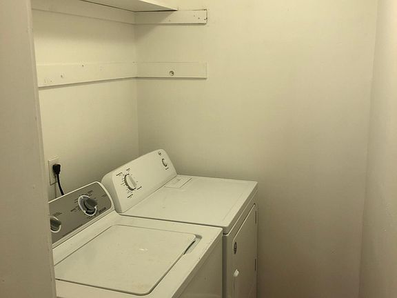 2nd image of 2964 Poppleton Ave Floor 2
