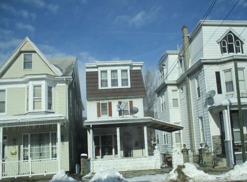 1st image of 225 West Ave