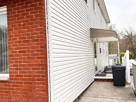 3rd image of 19 E Tenafly Ave #1