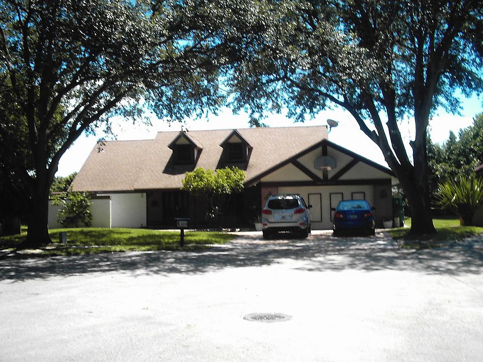 1st image of 5820 SW 87th Ave
