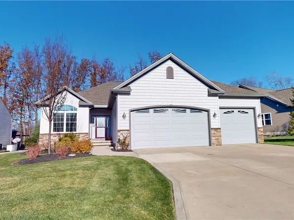 8733 Summer Wind Ln, Mentor, OH 44060
