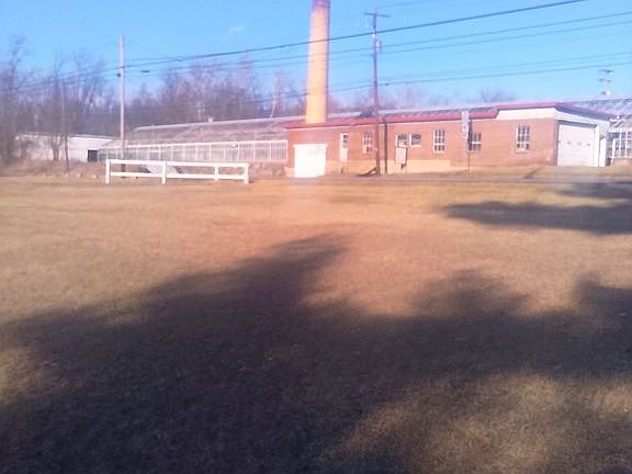 5th image of 103 Greenhouse Rd