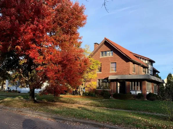 403 W Tremont St, Hillsboro, IL 62049