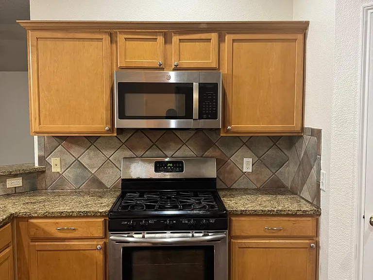 324 Arbor Glen Dr — Photo 4