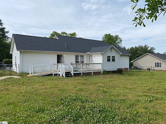 5th image of 119 Cherry Hill Rd
