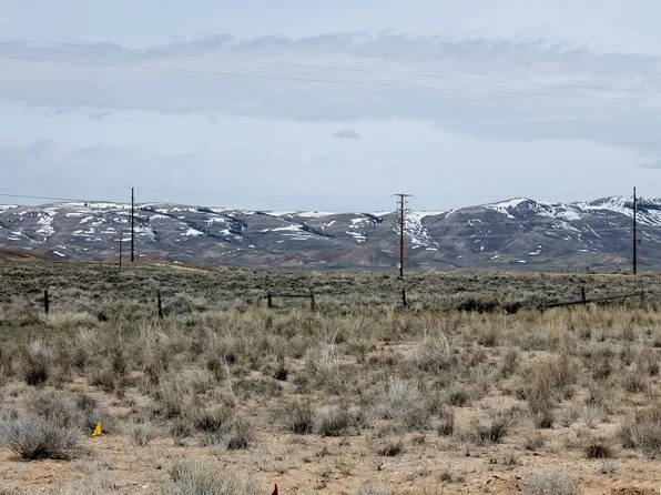6 W 1st Ave, La Barge, WY 83123