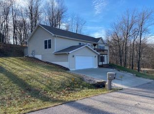 78 Morningside Rd, Baraboo, WI 53913