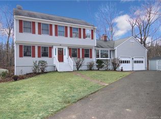 55 Red Maple Ct, Naugatuck, CT 06770