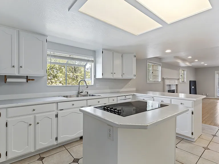 3666 S Pearblossom Cir — Photo 14