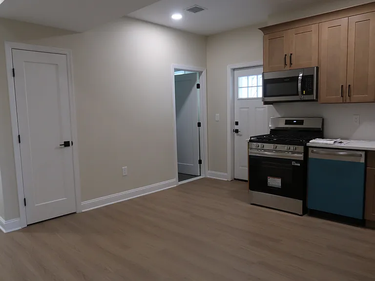 30 Edison St #30A — Photo 24