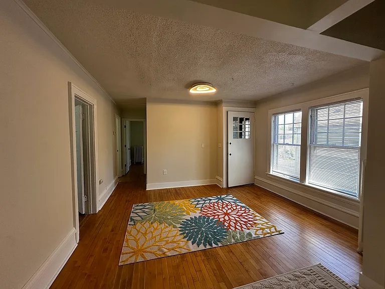819 W 28th St #2 — Photo 9
