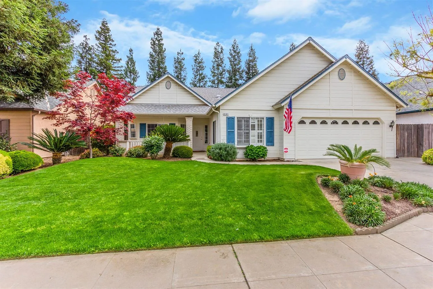 2107 E Saint Andrew Dr photo 1