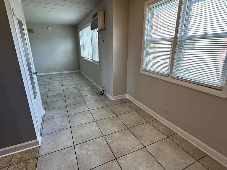 9610 Ivanhoe Ave #14 — Photo 5