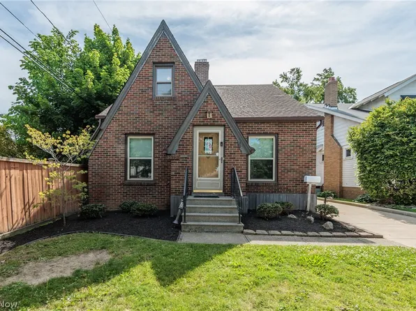 3675 W 165th St, Cleveland, OH 44111