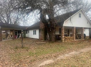 316 W 4th St, Stuttgart, AR 72160