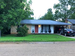 255 Gum St, Philadelphia, MS 39350