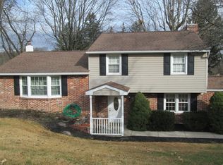 73 Witherington Dr, Holland, PA 18966