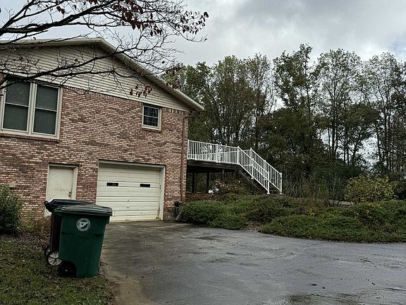 3rd image of 612 County Road 1488