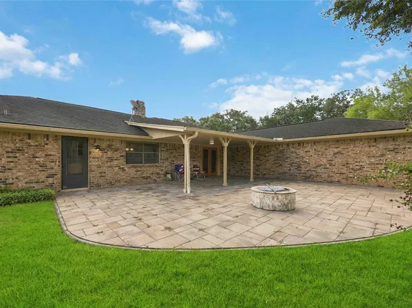 1218 S Booth Ln, Alvin, TX 77511