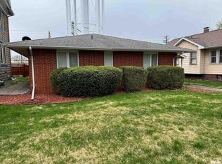 306 E Poplar St, Taylorville, IL 62568