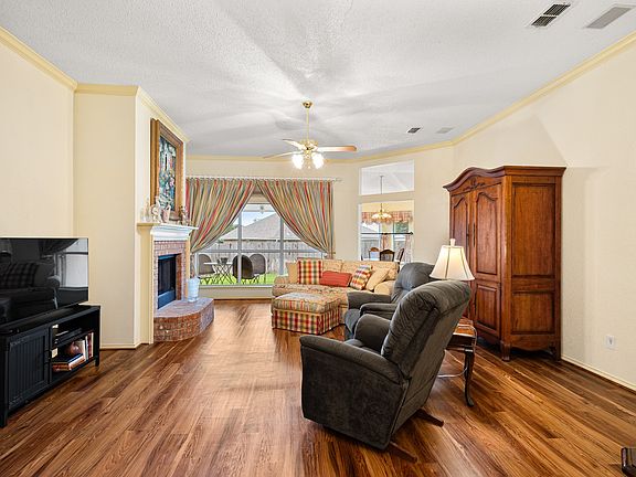 2nd image of 620 Troxell Blvd