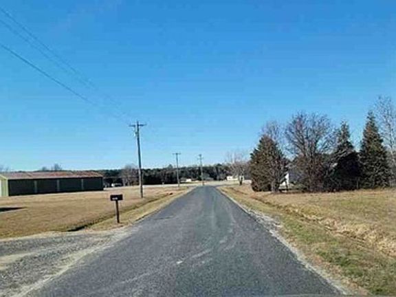 Exterior Neighborhood (street photo)
