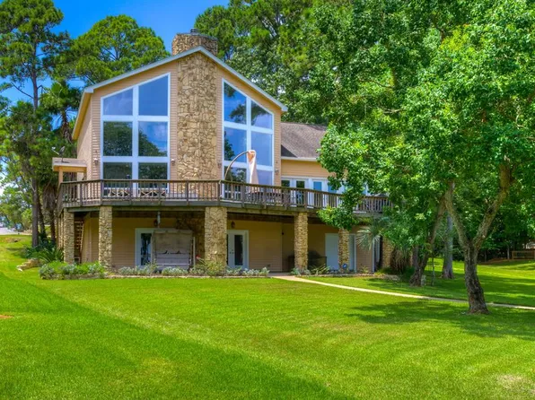 251 Walnut Point, Coldspring, TX 77331