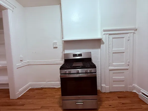 110 Duncan Avenue image 15 of 18