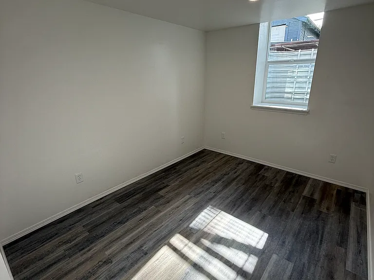 720 S Lincoln Pl #C — Photo 2