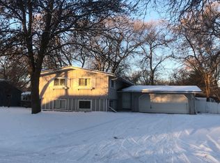 11370 Ivywood St NW, Coon Rapids, MN 55433