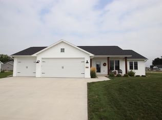 5366 Pasture Ct, Omro, WI 54963